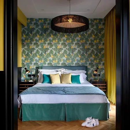 Velona's Jungle Luxury Bed & Breakfast Florence