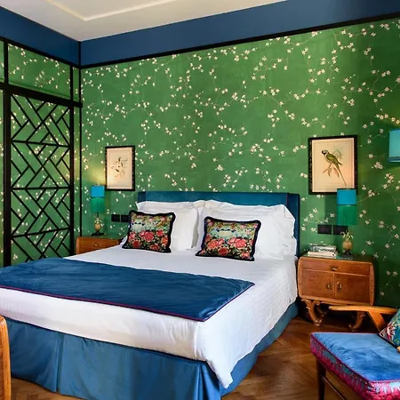 Velona's Jungle Luxury Bed & Breakfast Florence