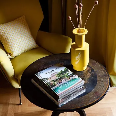 Velona's Jungle Luxury Bed & Breakfast