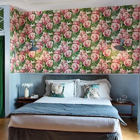 Velona's Jungle Luxury Bed & Breakfast Florence