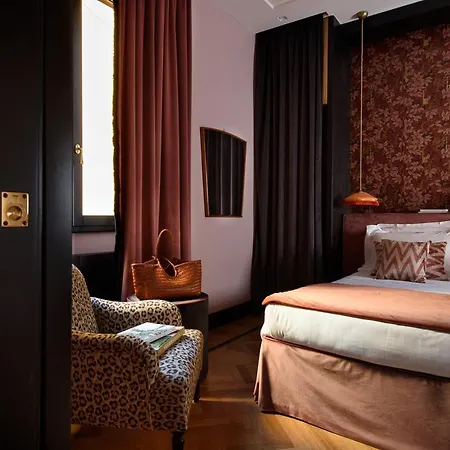 Velona's Jungle Luxury 3*