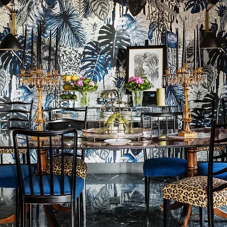 Velona's Jungle Luxury