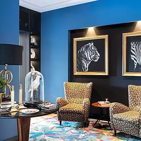 Velona's Jungle Luxury Florencie