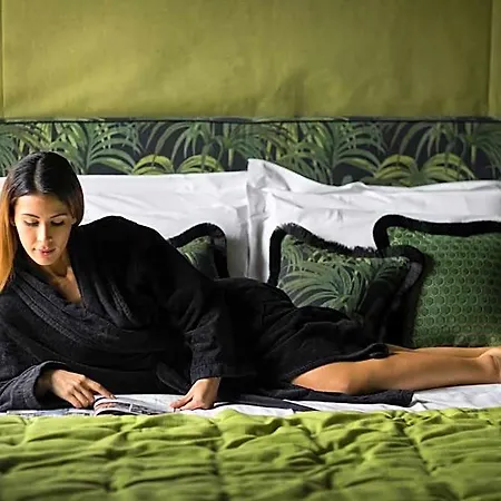 Velona's Jungle Luxury Bed & Breakfast 4*