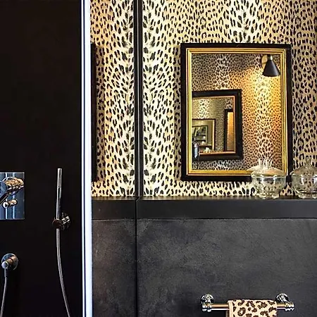 Velona's Jungle Luxury Bed & Breakfast 4*
