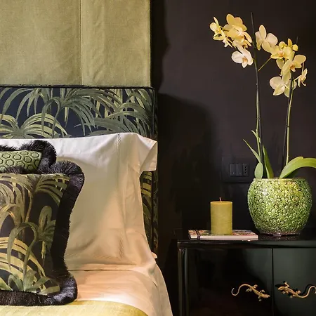 Velona's Jungle Luxury Bed & Breakfast Florence