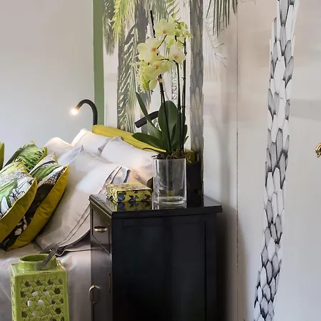 Velona's Jungle Luxury 3*