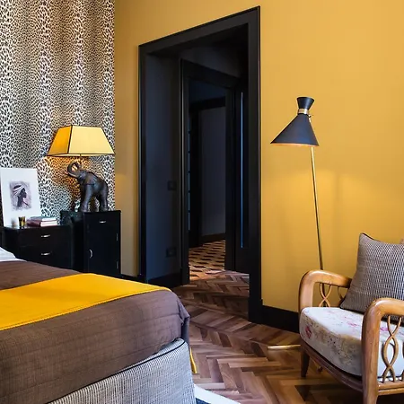 Velona's Jungle Luxury Florence
