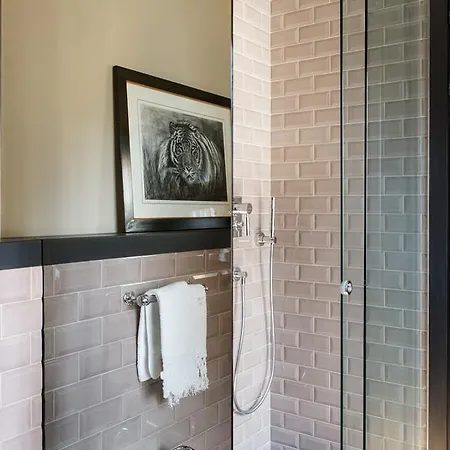 Velona's Jungle Luxury Florence