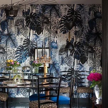 Velona's Jungle Luxury