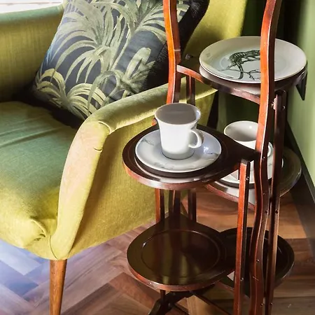 Velona's Jungle Luxury Bed & Breakfast Florence