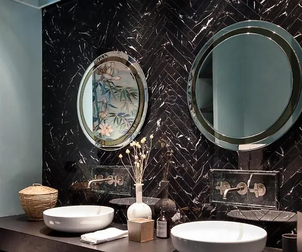 Velona's Jungle Luxury 4* Floransa