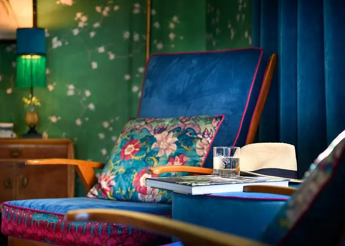Velona's Jungle Luxury 4* Floransa