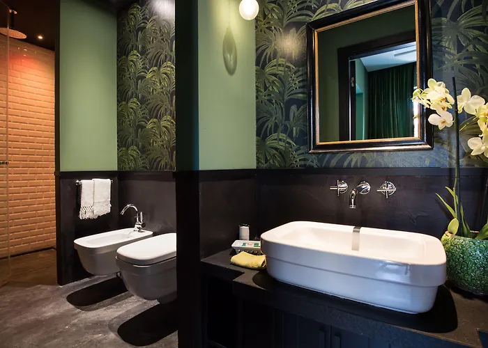 Velona's Jungle Luxury 4* Floransa