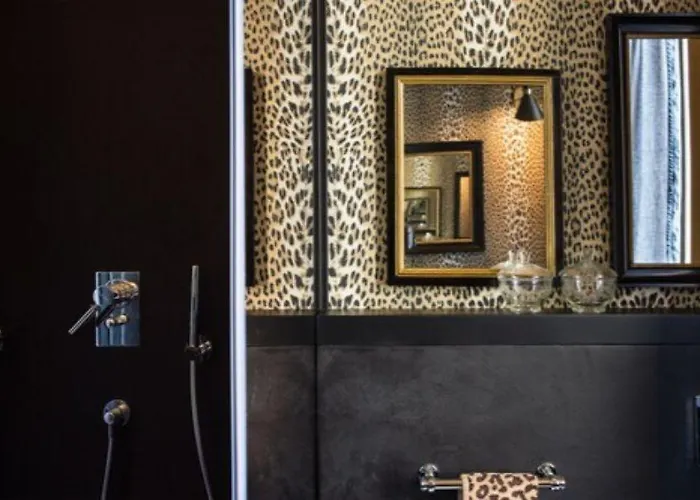 Velona's Jungle Luxury 4* Floransa