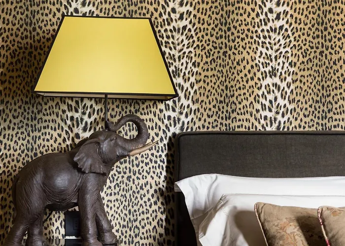 Velona's Jungle Luxury