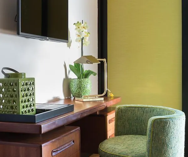 Velona's Jungle Luxury 4*