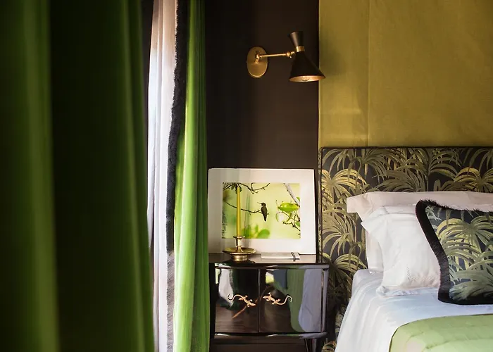 Velona's Jungle Luxury 4*